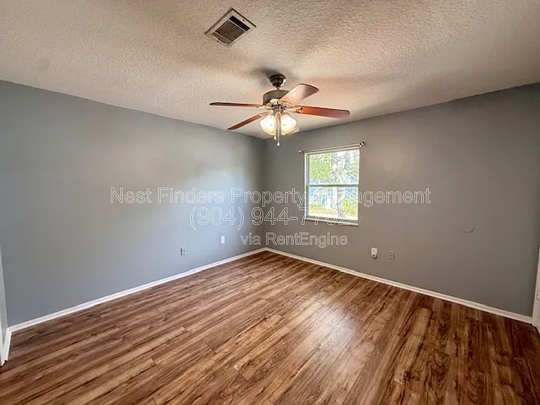 11406 Bedford Oaks Dr — Photo 16