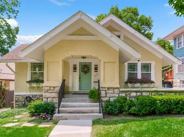 37 E 54th St, Kansas City, MO 64112