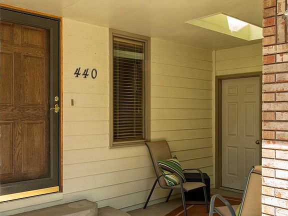 2nd image of 440 Walnut Ave