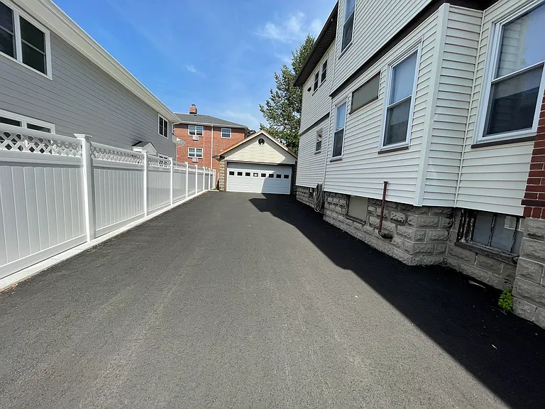 14 Allen St #2 — Photo 15