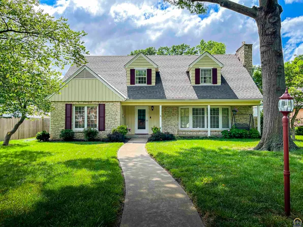 1631 SW Macvicar Ave, Topeka, KS 66604