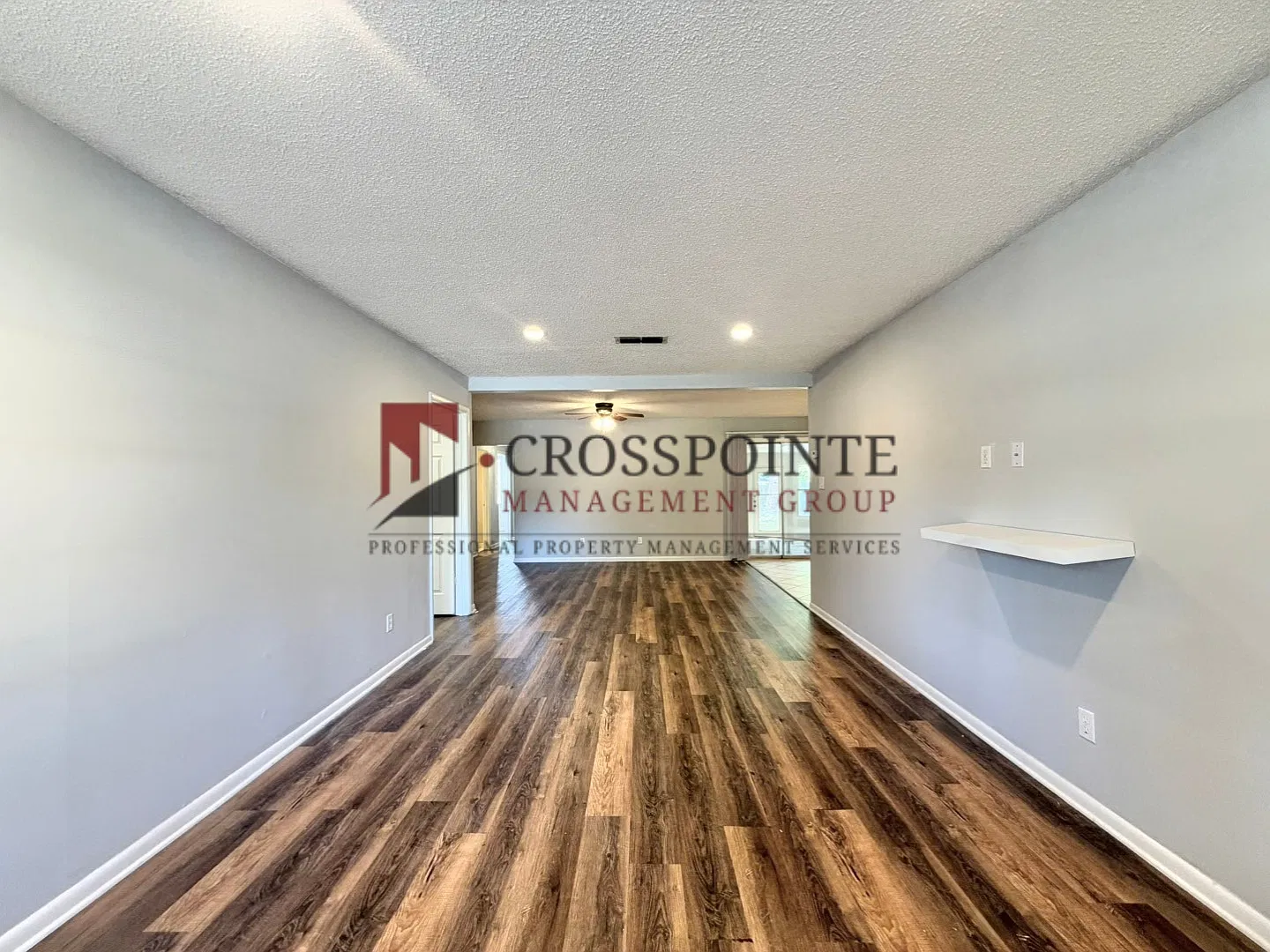 Tour Today! 4 Bedroom 2.5 Bathroom Home! — Photo 4
