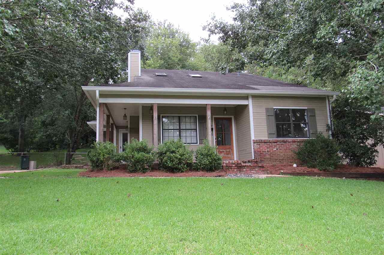 1669 Winchester St, Jackson, MS 39211 Zillow