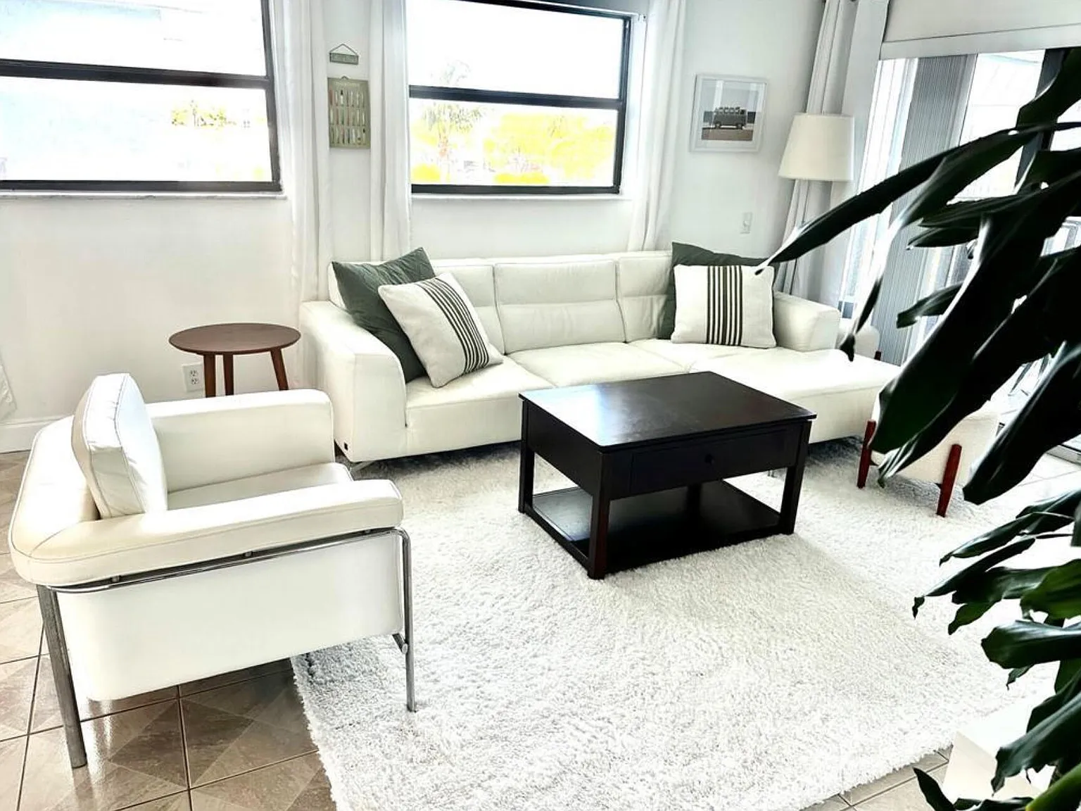 2 bed, 2.0 bath, 1159 sqft, $3,500 — Photo 3