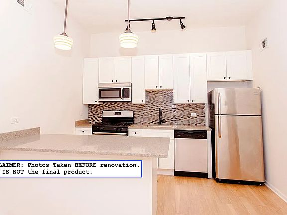 3rd image of 935 W Armitage Ave #2D