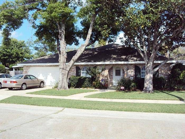 4621 Alexander Dr