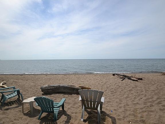 4th image of 13401 Lake Shore Blvd APT 5