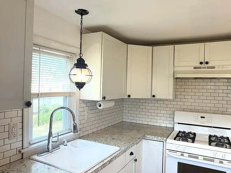 1116 2nd Ave — Photo 33