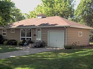 7500 W 74th St, Overland Park, KS 66204
