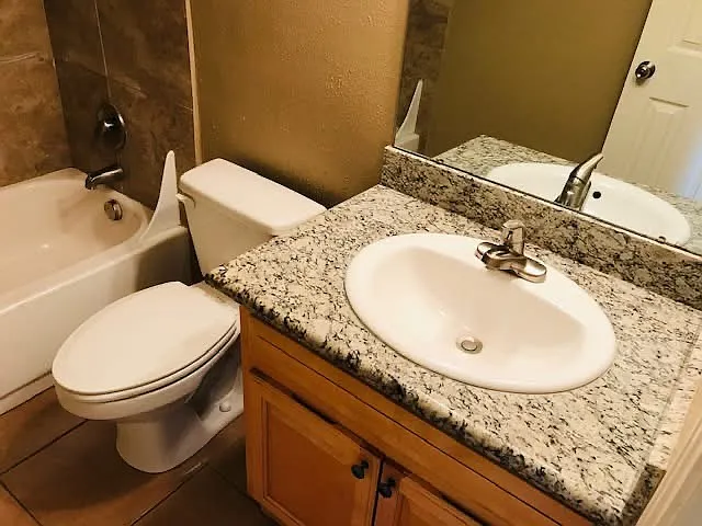 2 bed, 803 sqft, $1,050 — Photo 4