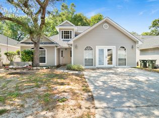 5915 N Bay Point Dr, Pensacola, FL 32507