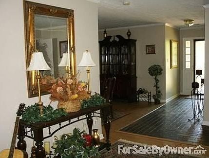 LR-DR-Front Entrance Foyer