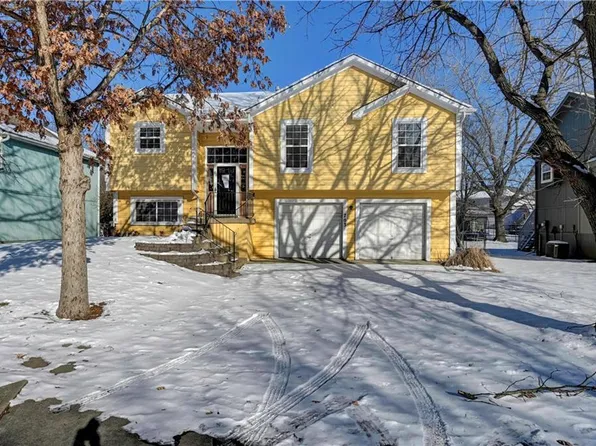 703 Pebble St, Belton, MO 64012