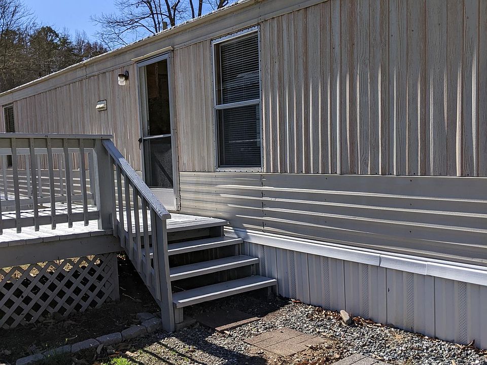 1st image of 63 Mountain River Dr