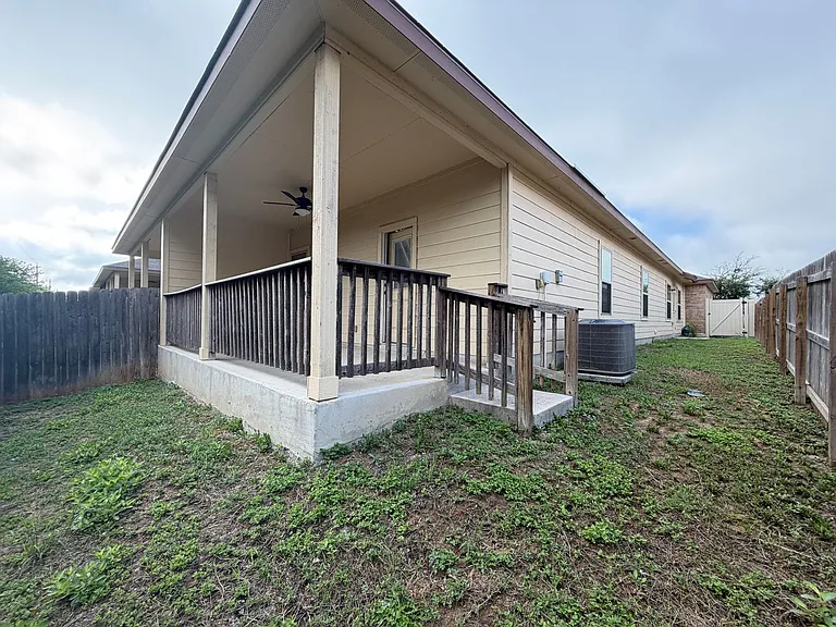 1112 Stanley Way — Photo 12