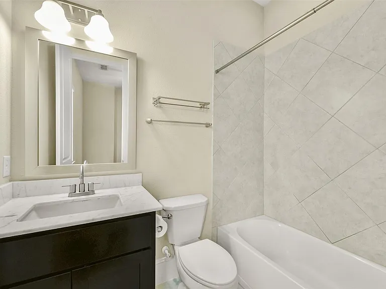 734 N Shepherd Dr — Photo 32