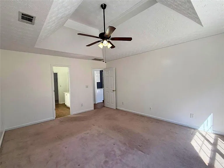 2029 Manor Oak Ln — Photo 17