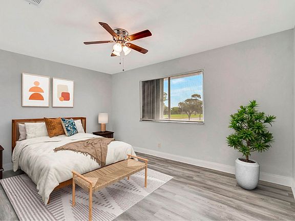 5th image of 906 E Tiffany Dr APT 1