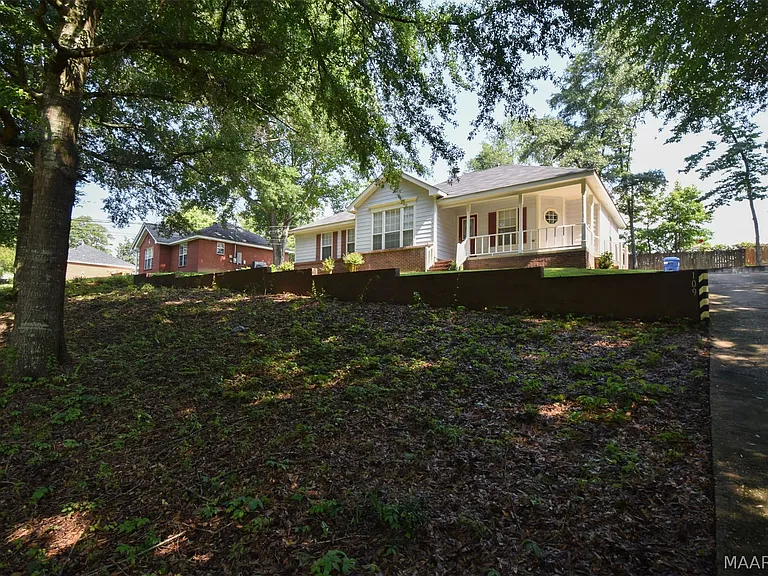 109 Mountain Laurel Rd — Photo 2