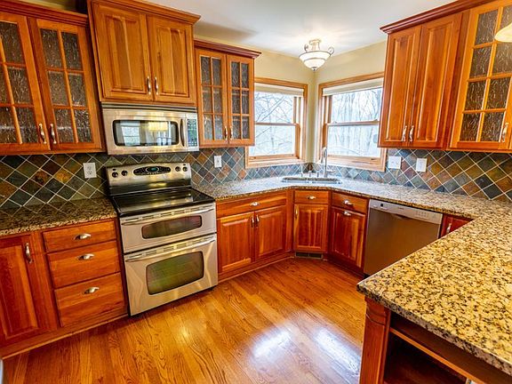 5th image of 4101 Countryview Dr