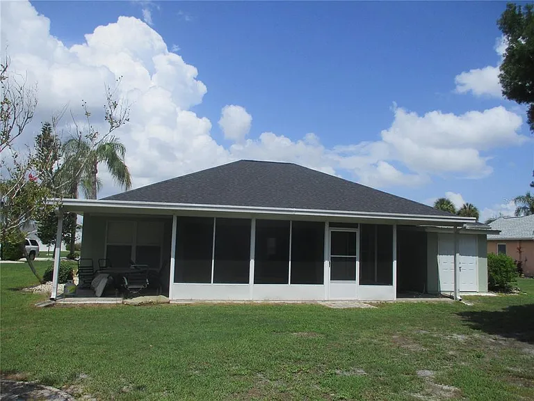 209 N Brockfield Dr — Photo 24