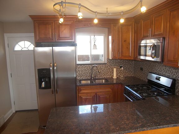 4th image of 7819 S Keeler Ave
