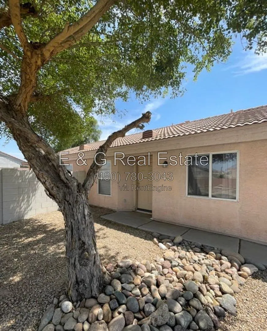 4 bed, 2.0 bath, 1536 sqft, $2,195 — Photo 2