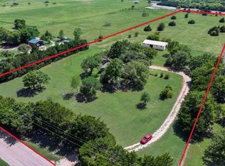 824 Batchler Rd, Red Oak, TX 75154