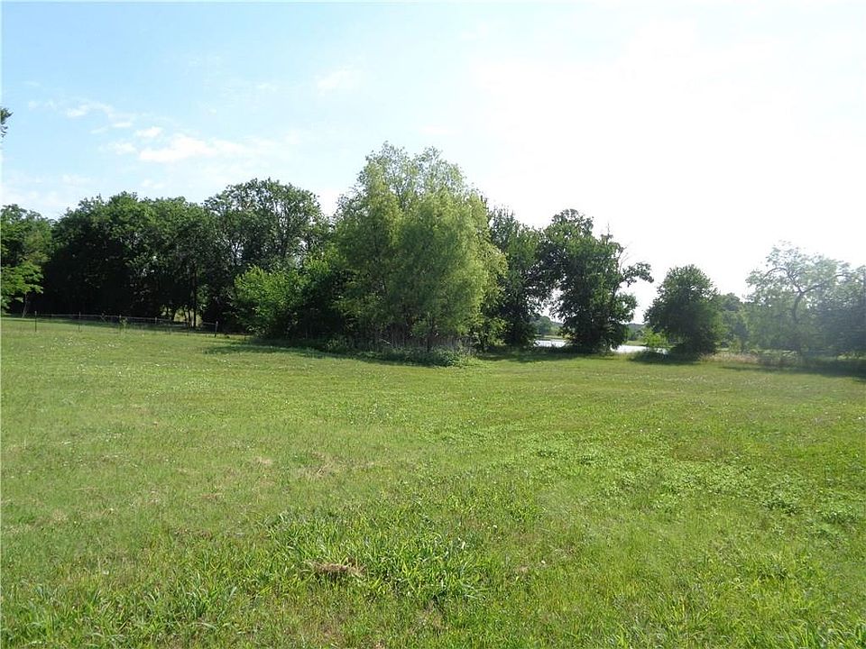 1st image of 8548 Meadowbrook Dr