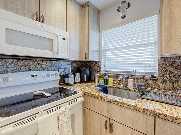 4th image of 6850 Royal Palm Boulevard #303g
