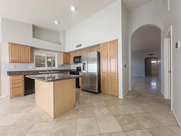 152 W La Vieve Ln — Photo 7
