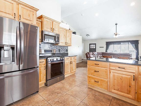 5th image of 1552 W Shelley Ave