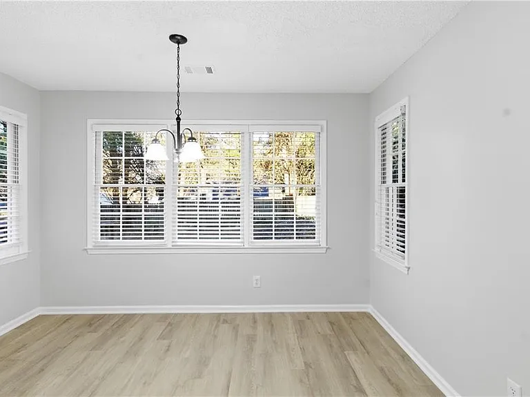2110 Meadow View Ct — Photo 19