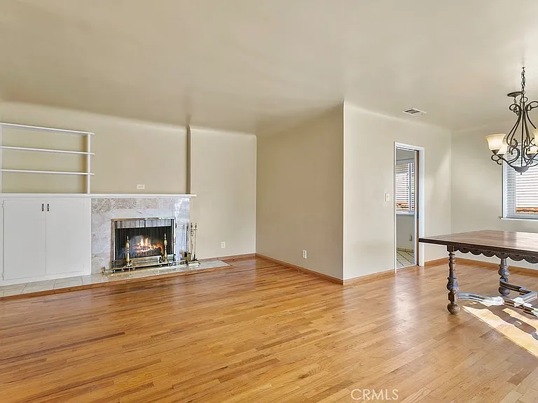 789 W Gleason St — Photo 3