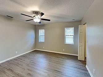 5th image of 10738 NW 19th Pl