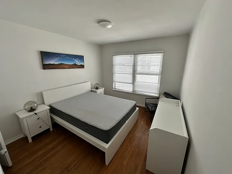 Urbanlux Wilshire Robertson — Photo 39