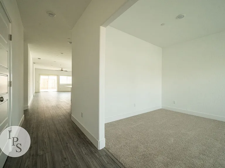 2139 N Osmun Ave — Photo 4