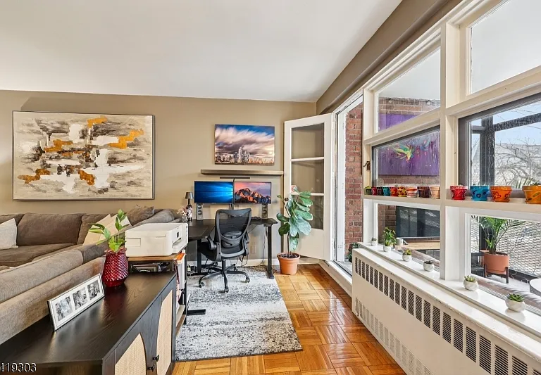 5 Roosevelt Pl #1E — Photo 9
