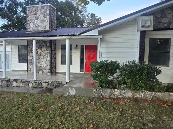 672 Rolling Hills Dr, Ozark, AL 36360
