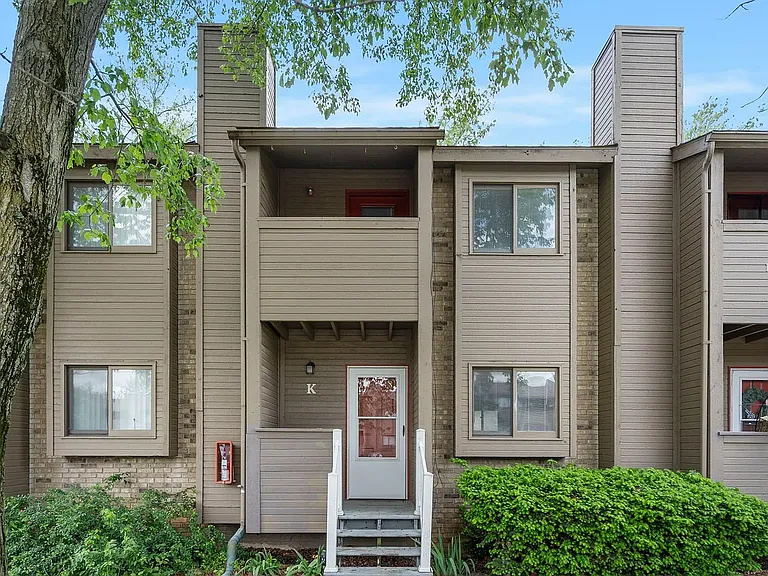 1707 E Walnut Lawn St — Photo 24
