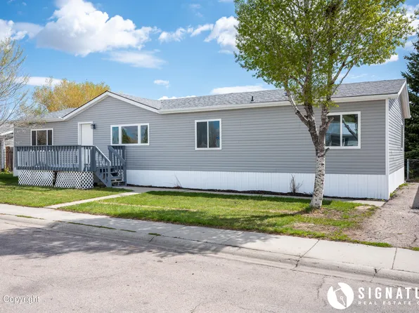 1504 Denver Ave, Gillette, WY 82716