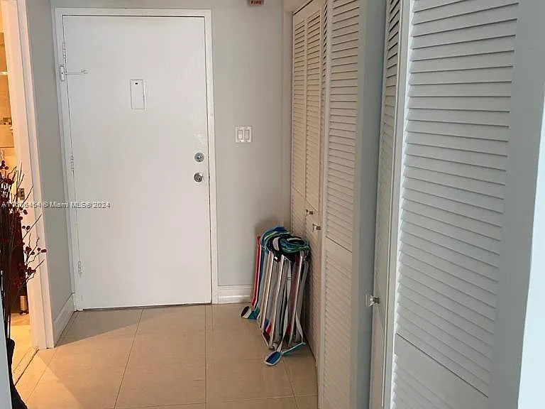 5401 Collins Ave #412 — Photo 11