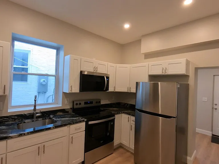 4646 York Rd #4 — Photo 1