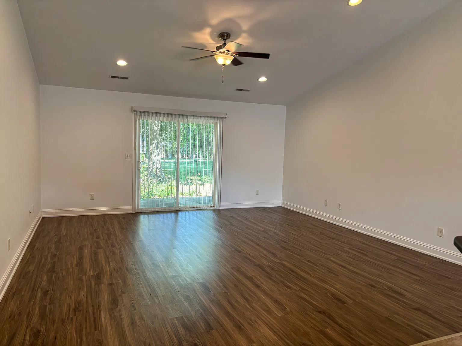 2 bed, 1350 sqft, $1,581 — Photo 2