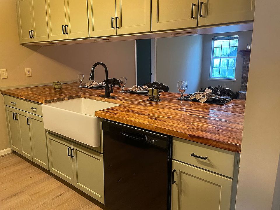 1st image of 2100 Henderson Dr