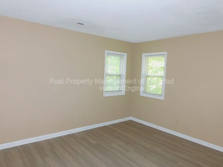 7185 Avenbury Cir — Photo 15