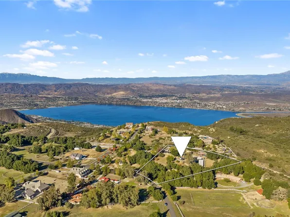 17705 Rodeo Rd, Lake Elsinore, CA 92530