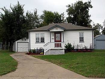 1st image of 1433 N Sandusky Ave