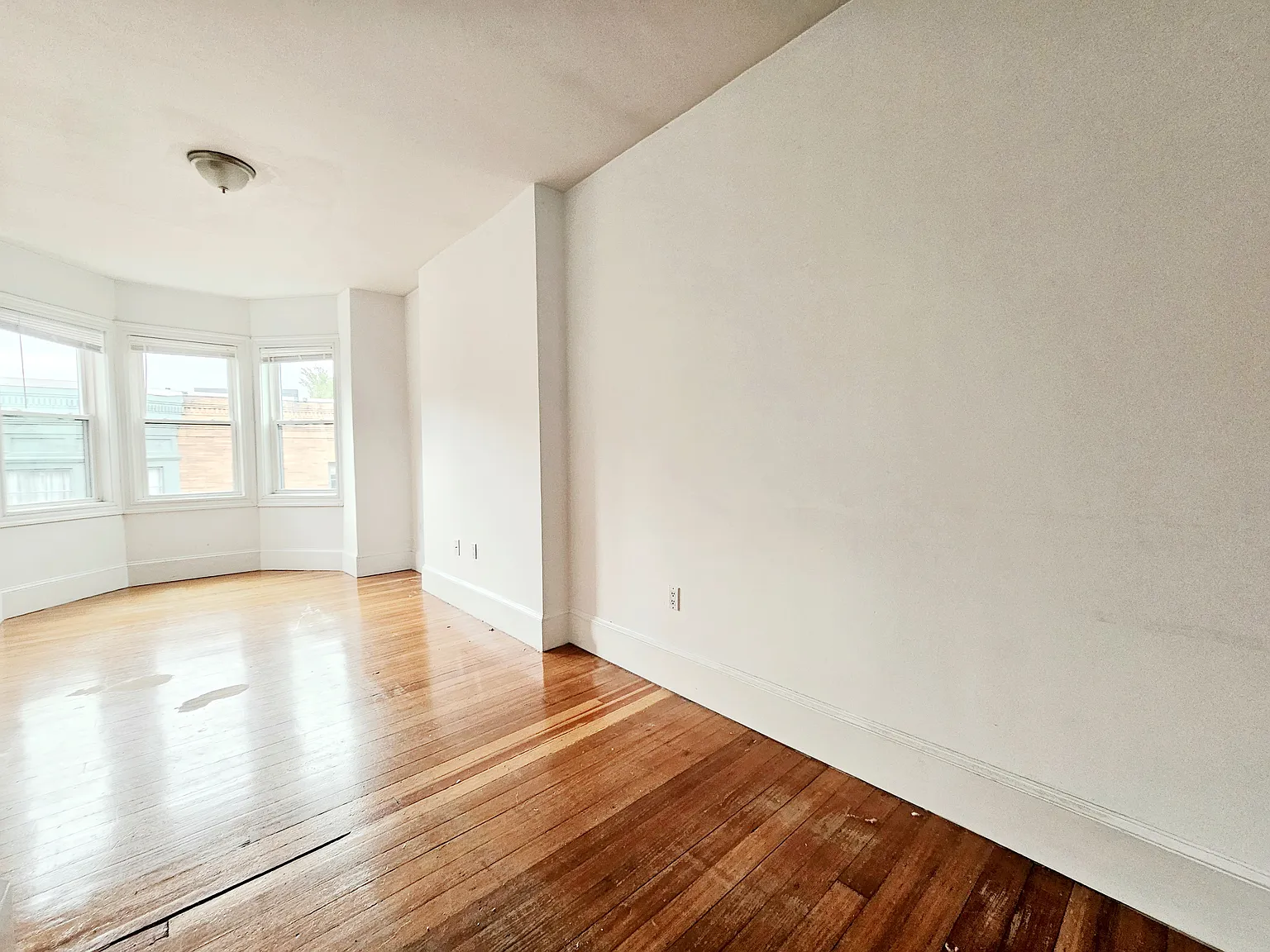 53 Joy St — Photo 4