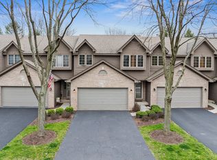 853 Millcreek Cir, Elgin, IL 60123